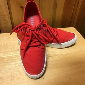 Sorel Women’s  Red  Campsneak  Canvas Sneakers  US 9